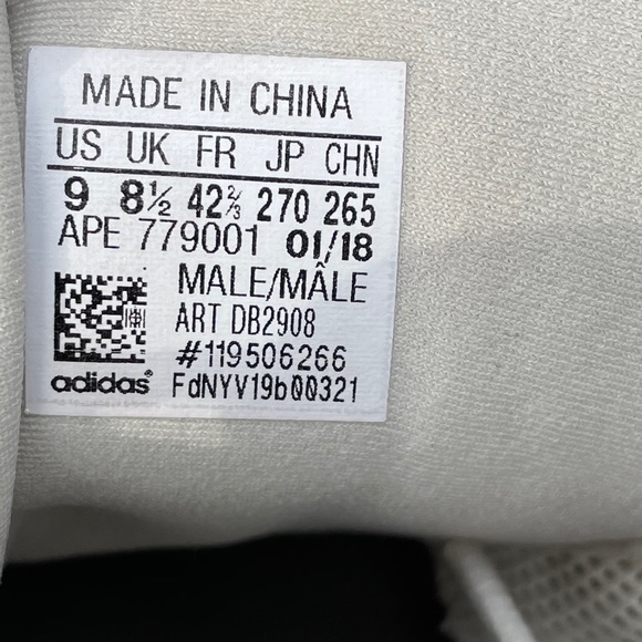 Yeezy 500 blush main image 4
